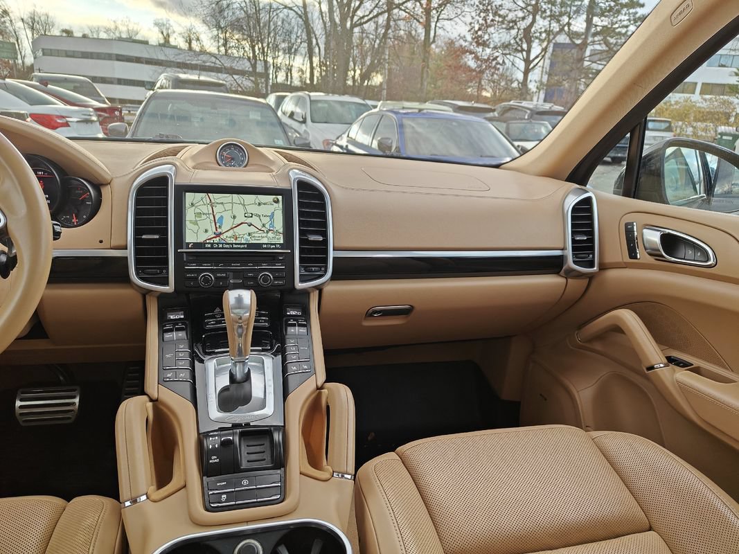 Used 2016 Porsche Cayenne S AWD/4WD image 30