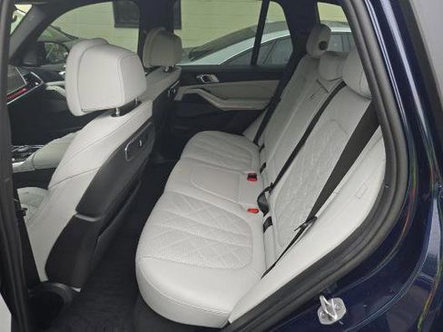 Used 2025 BMW X5 M60i w/ Climate Comfort Package AWD/4WD image 7