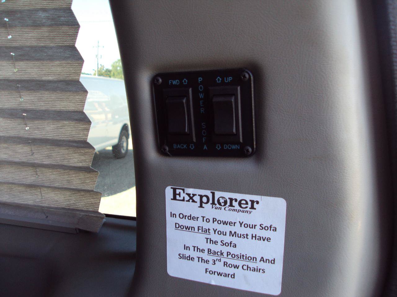 Used 2023 Chevrolet Express 2500 Extended RWD image 12