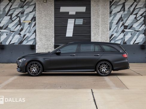 Used 2023 Mercedes-Benz E 63 AMG S image 2