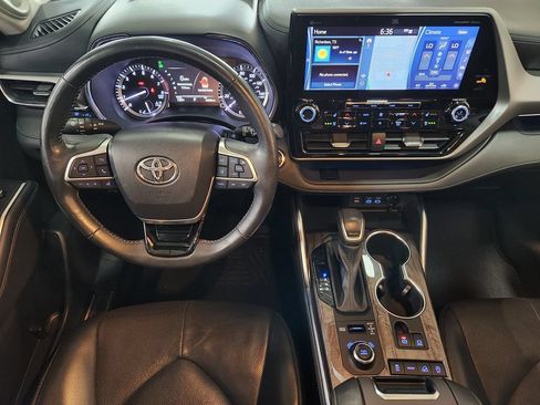 Used 2022 Toyota Highlander Platinum AWD/4WD image 48