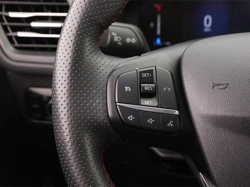 Certified 2024 Ford Escape ST-Line image 12