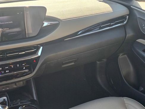 Used 2025 Buick Envista Avenir image 18