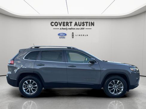 Used 2020 Jeep Cherokee Latitude Plus image 6