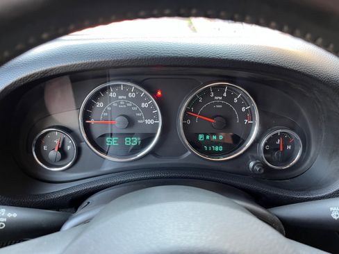 Used 2014 Jeep Wrangler Sport w/ Quick Order Package 24S AWD/4WD image 10