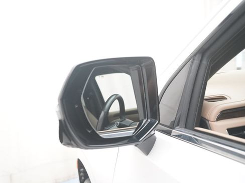 Used 2022 Chevrolet Tahoe Premier AWD/4WD image 33