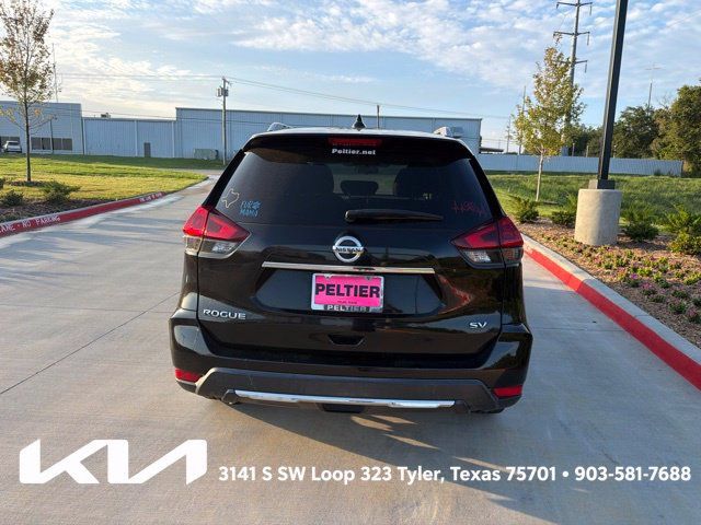 Used 2018 Nissan Rogue SV w/ Premium Package FWD image 10