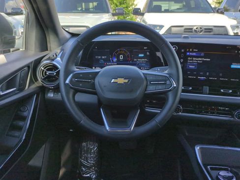 Used 2026 Chevrolet Equinox LT FWD image 15