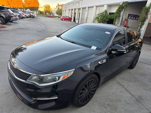 Used 2016 Kia Optima LX FWD image 1