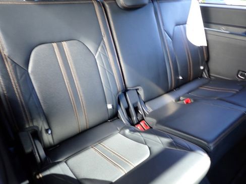 Used 2024 Ford Expedition Max Platinum image 14