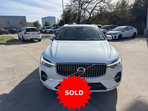 Certified 2023 Volvo XC60 B5 Ultimate w/ Climate Package image 2