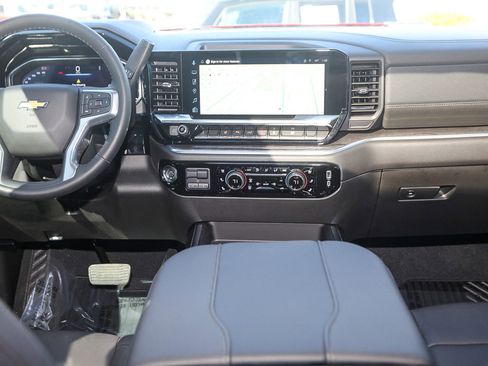 Used 2025 Chevrolet Silverado 2500 LTZ w/ LTZ Premium Package image 24