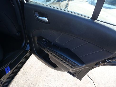 Used 2022 Dodge Charger SXT w/ Blacktop Package image 25