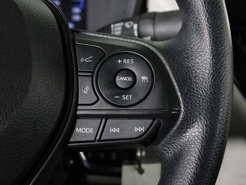 Used 2022 Toyota Corolla LE image 25