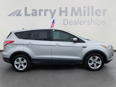 Used 2016 Ford Escape SE image 6