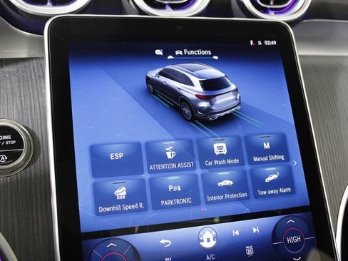 Certified 2025 Mercedes-Benz GLC 300 4MATIC image 25