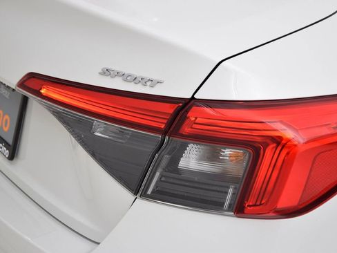 Used 2024 Honda Civic Sport image 14