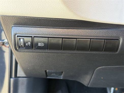 Certified 2023 Toyota Corolla SE image 17