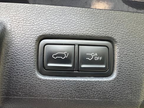 Used 2025 Kia Telluride SX w/ SX Captain's Chair Package AWD/4WD image 11