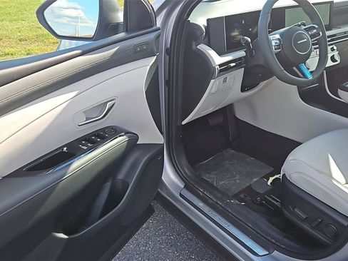 New 2026 Hyundai Tucson Limited image 9