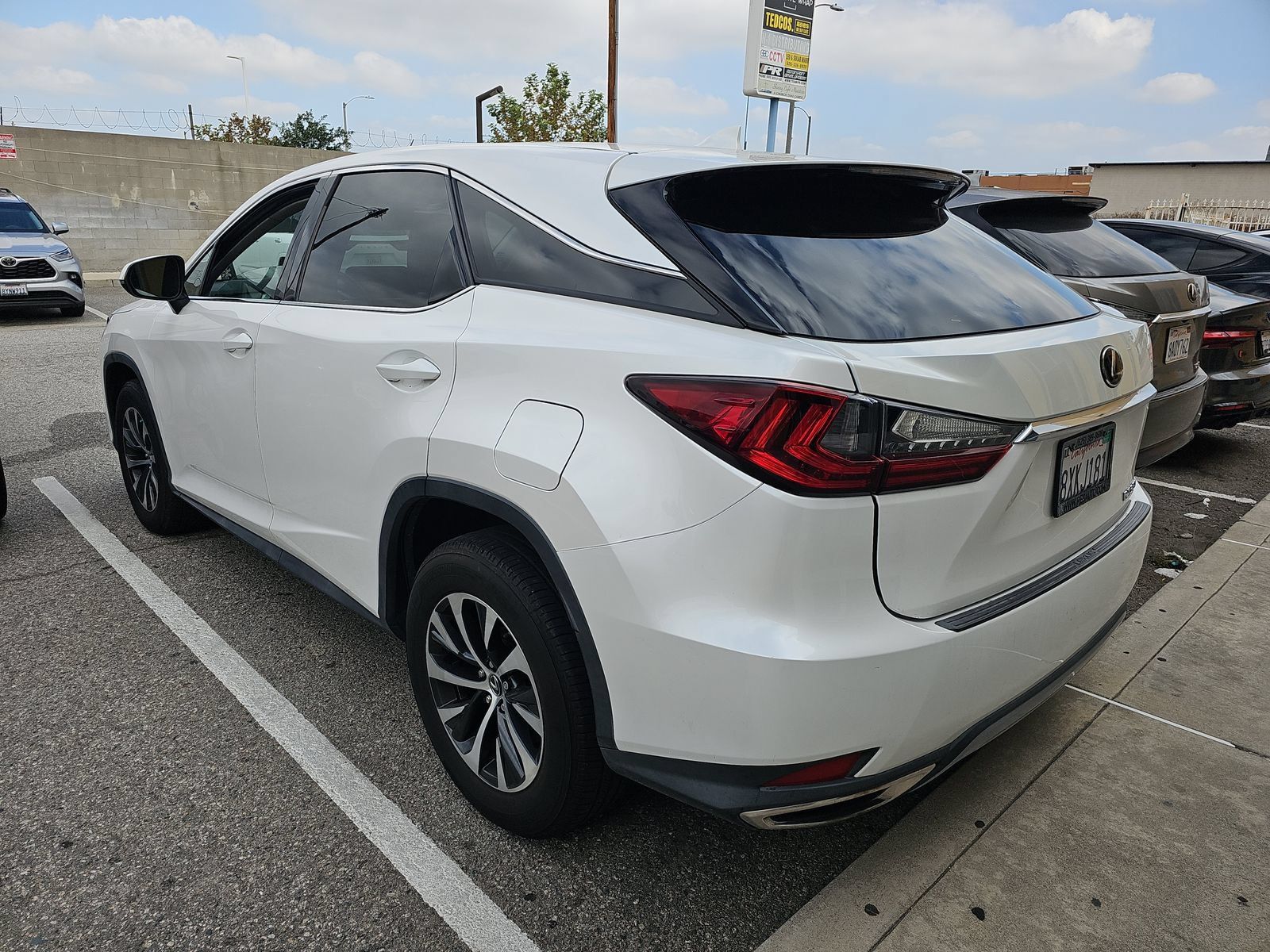 Used 2021 Lexus RX 350 FWD w/ Accessory Package image 2