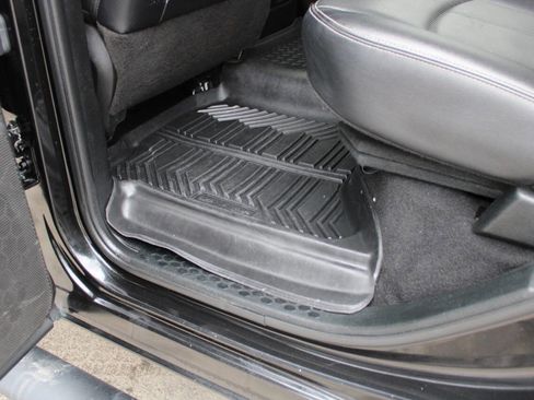 Used 2018 RAM 2500 Laramie w/ Sport Appearance Group image 43