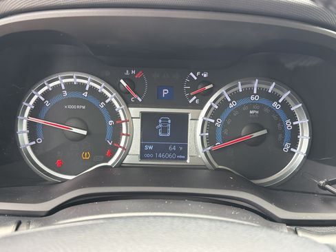Used 2016 Toyota 4Runner SR5 AWD/4WD image 21