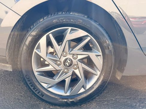 Used 2024 Hyundai Elantra SEL FWD image 29