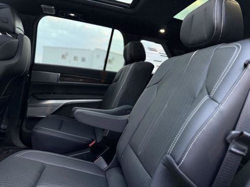 New 2026 Cadillac Vistiq Sport image 13