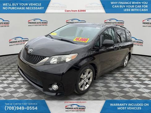 Used 2012 Toyota Sienna SE FWD image 1
