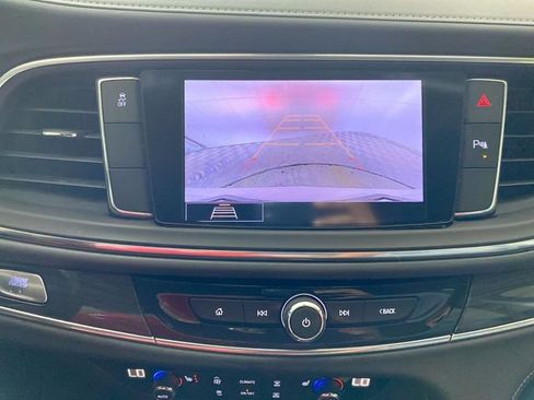 Used 2020 Buick Enclave Essence FWD image 42