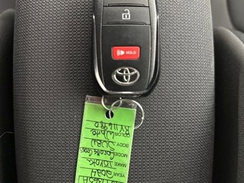 Used 2024 Toyota Corolla Cross LE image 31