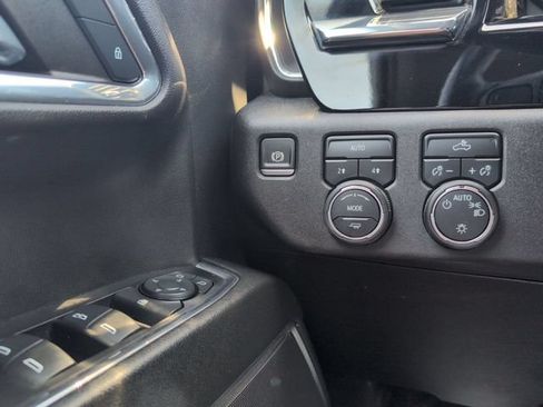 Used 2024 Chevrolet Silverado 1500 LT AWD/4WD image 25