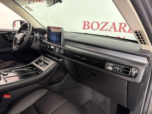 Used 2023 Lincoln Aviator 2WD w/ Class IV Trailer Tow Package image 35