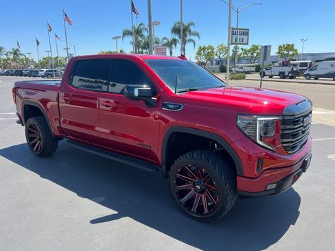 Used 2024 GMC Sierra 1500 AT4 w/ Technology Package AWD/4WD image 12
