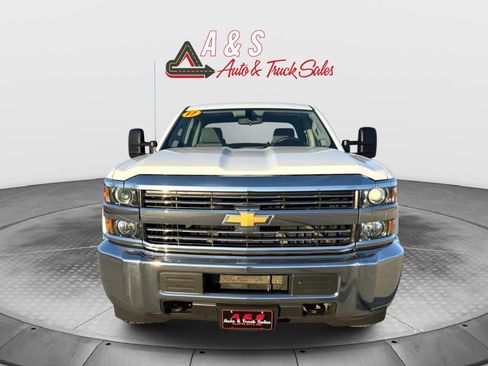 Used 2017 Chevrolet Silverado 2500 W/T AWD/4WD image 2