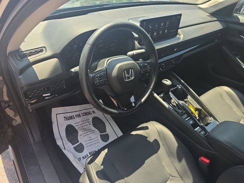 Used 2023 Honda Accord EX-L image 15