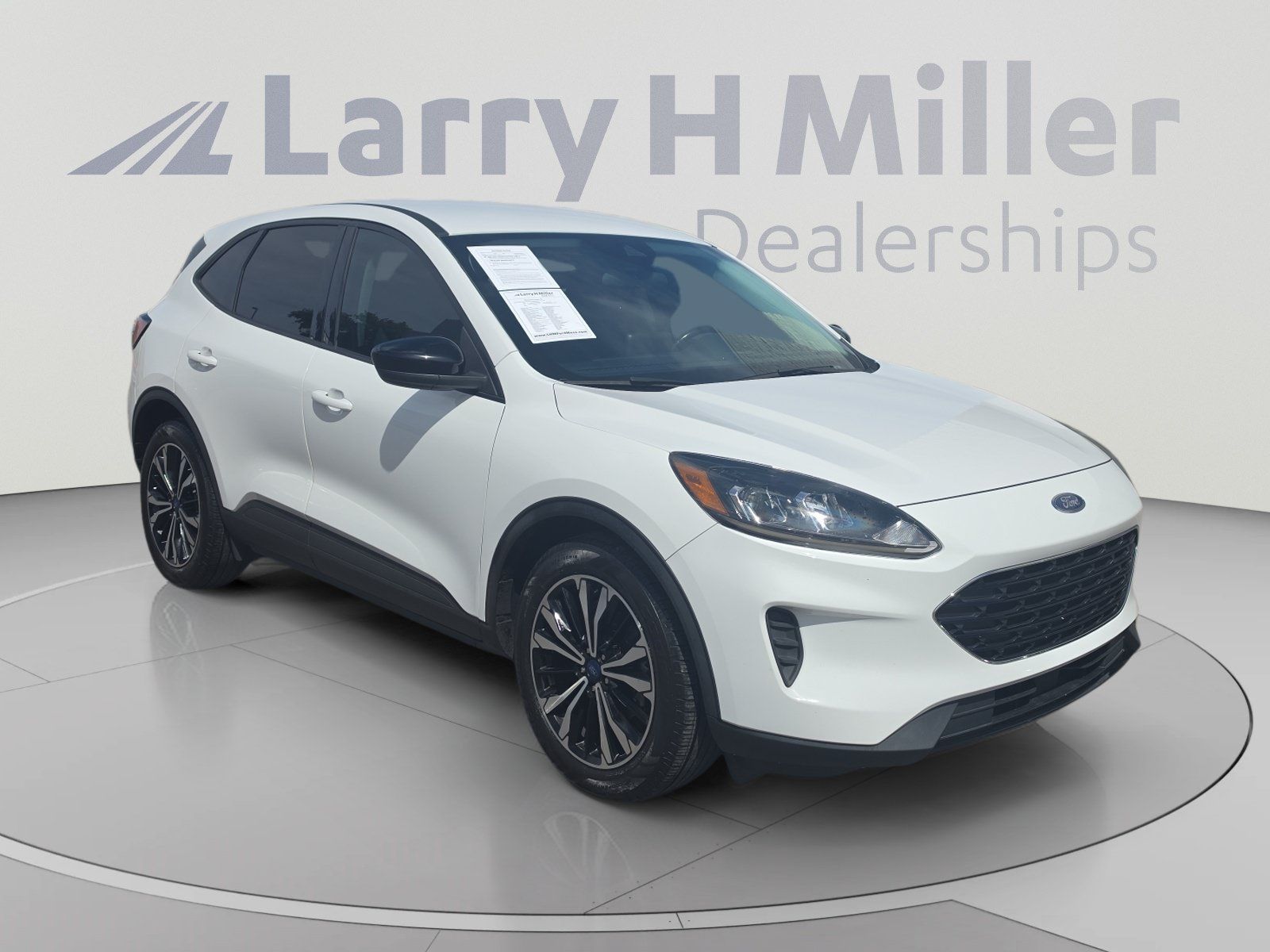 Used 2022 Ford Escape SE w/ SE Sport Appearance Package FWD image 7