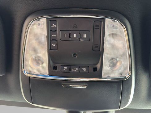Used 2022 Jeep Grand Cherokee Laredo X AWD/4WD image 24