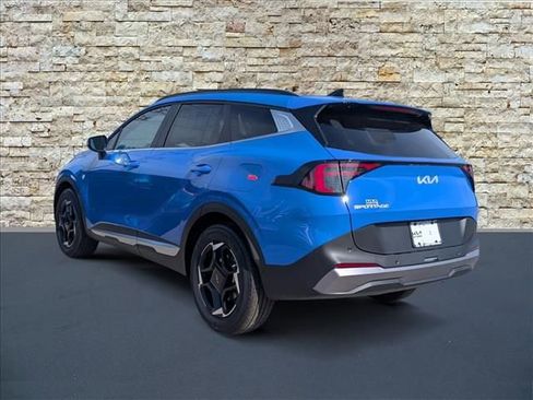 New 2026 Kia Sportage EX w/ EX Panorama Roof Package FWD image 3