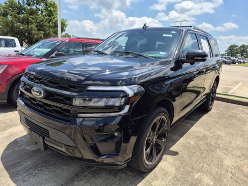 Used 2023 Ford Expedition Limited RWD image 1
