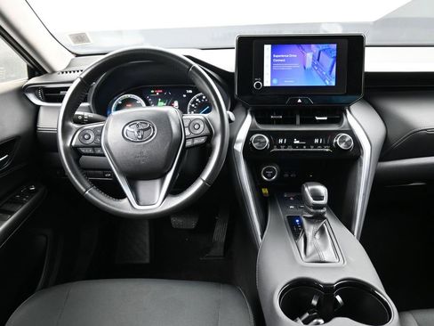 Certified 2024 Toyota Venza LE image 19