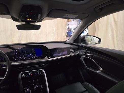 Certified 2025 Audi Q5 Prestige AWD/4WD image 32