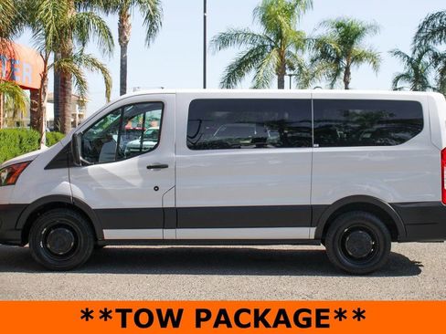 Used 2020 Ford Transit 150 XL RWD image 4
