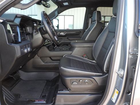 Certified 2025 GMC Sierra 2500 AT4X image 23