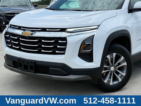 Used 2026 Chevrolet Equinox LT AWD/4WD image 2