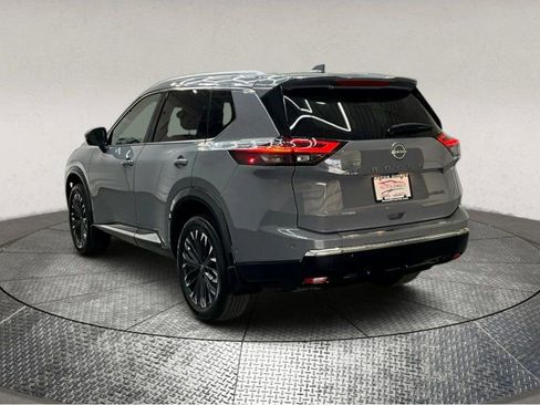 Used 2024 Nissan Rogue Platinum w/ Platinum Premium Package image 6
