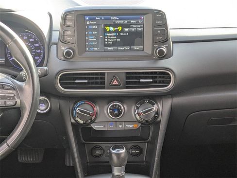 Used 2020 Hyundai Kona SEL Plus w/ Cargo Package image 18