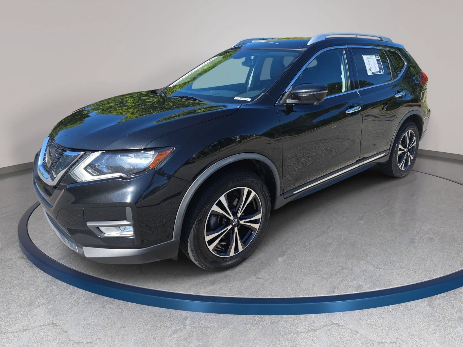 Used 2018 Nissan Rogue SL AWD/4WD image 1