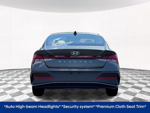 Certified 2026 Hyundai Elantra SE FWD image 8
